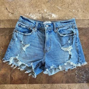 Abercrombie The Mom Short Mid Rise Curve Love  27 / 4